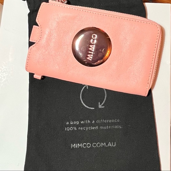 Gorgeous Mimco leather purse and phone pouch - Picture 4 of 7